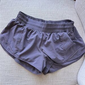 Lululemon Hottie Hot 2.5” shorts Dusy Grey color